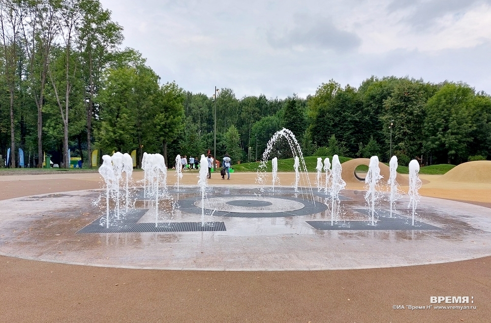 Фонтаны парка «Швейцария» переводят на зимний режим