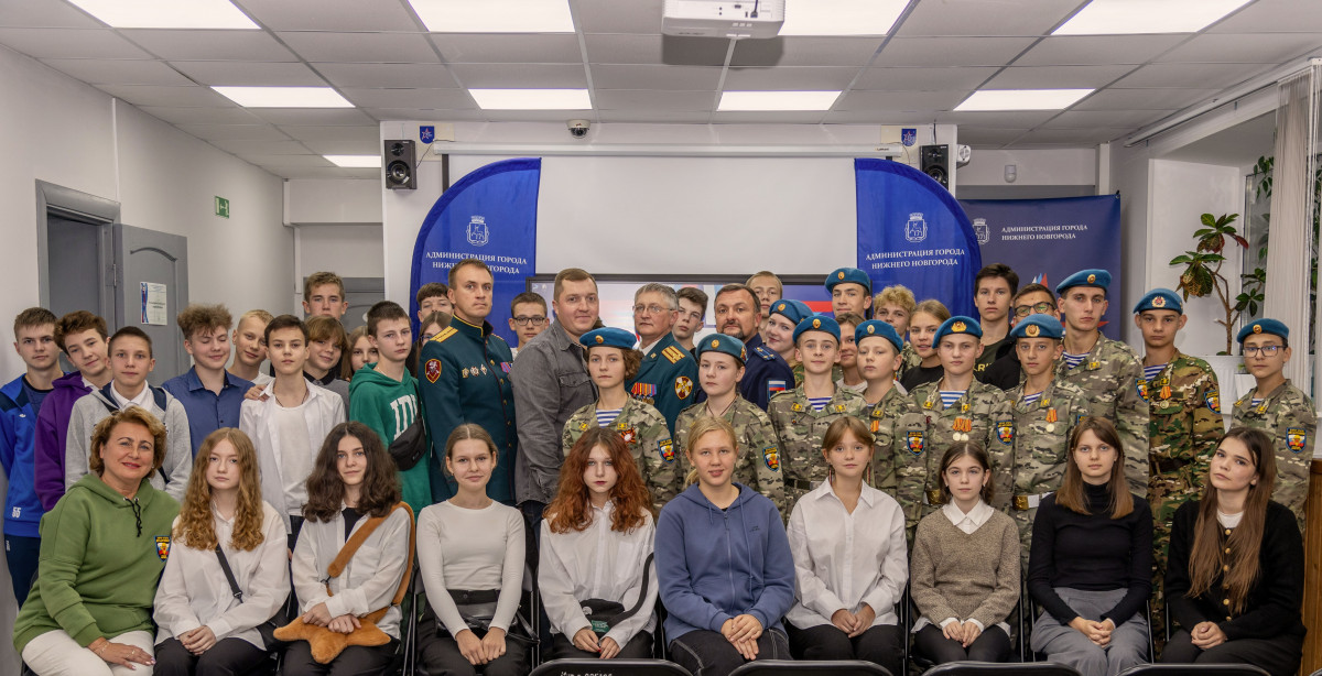 Ветераны боевых действий и СВО встретились с воспитанниками Центра военно-патриотического воспитания