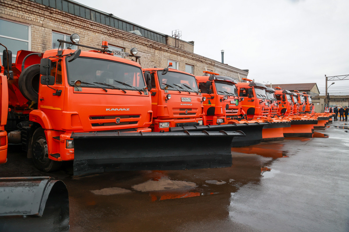 Смотр снегоуборочной техники провели в Автозаводском районе