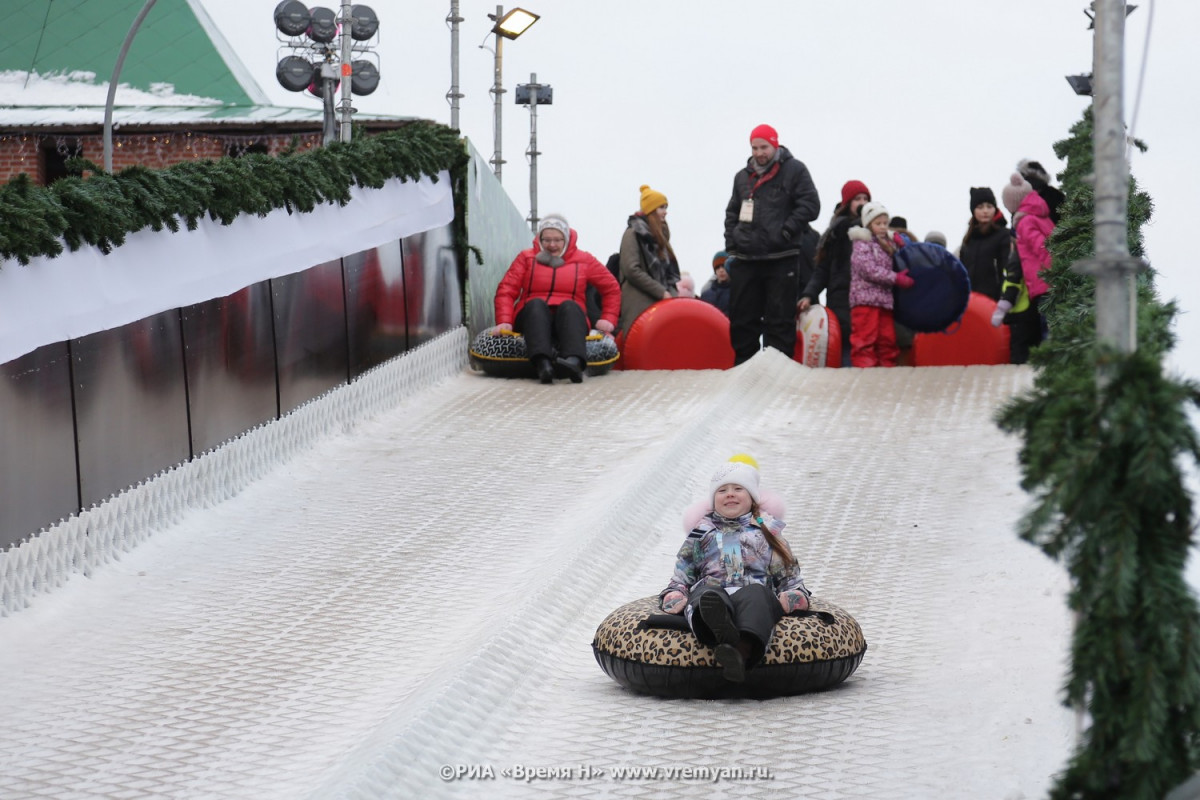 Новогодний ледяной городок украсит центральную площадь Дзержинска