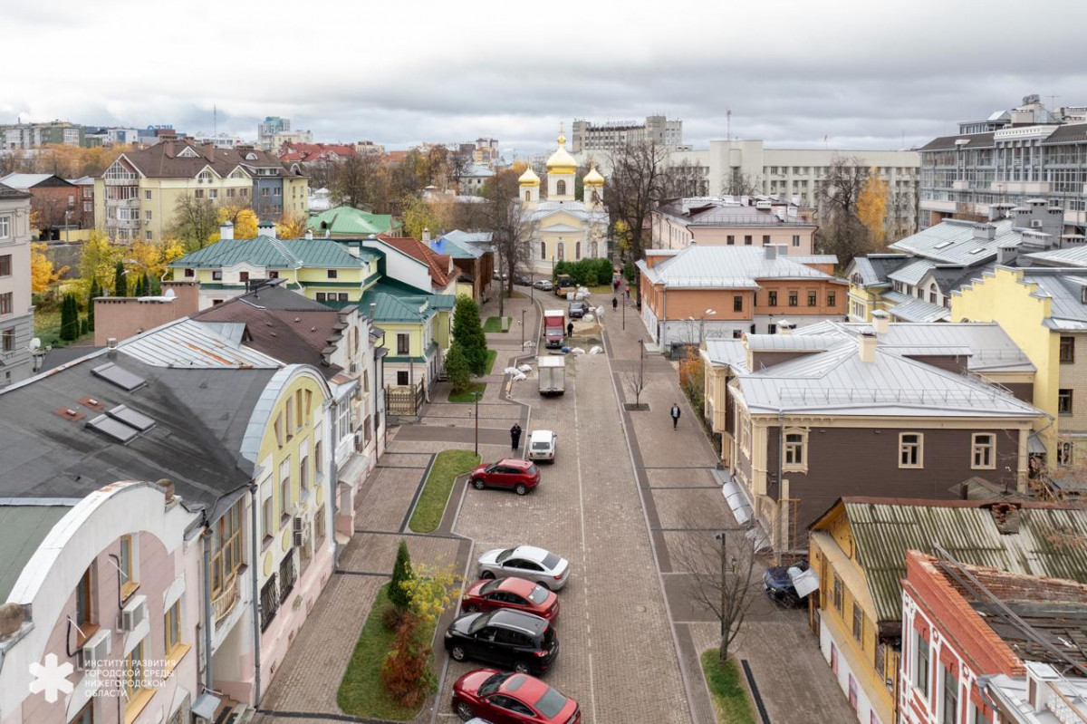 Работы в рамках обновления квартала церкви Трёх Святителей перешли на улицу Короленко