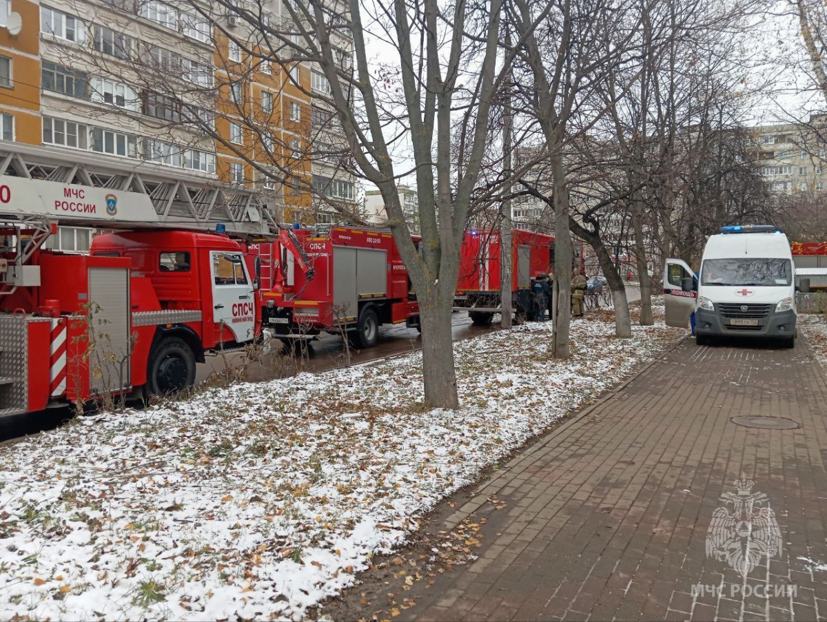 Пожар произошел в многоквартирном доме на улице Челюскинцев