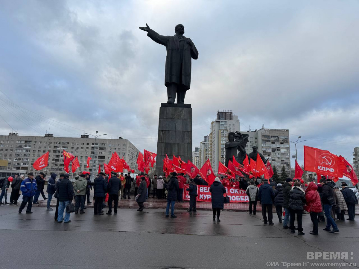 Празднование 107-й годовщины Октябрьской революции прошло в Нижнем Новгороде