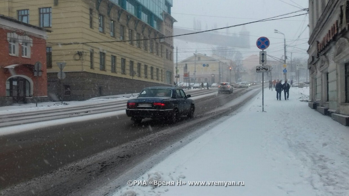 Нижегородские дорожные службы продолжают устранять последствия снегопада