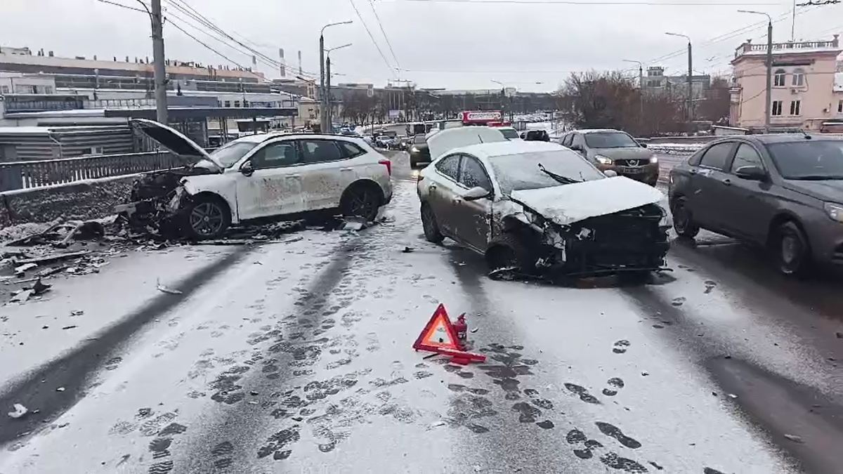 Стали известны подробности массового ДТП на проспекте Ленина