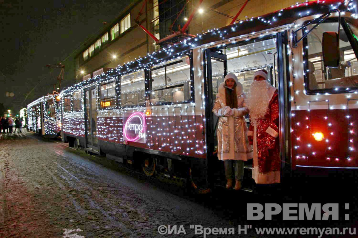 Новогодние трамваи начали курсировать в Нижнем Новгороде