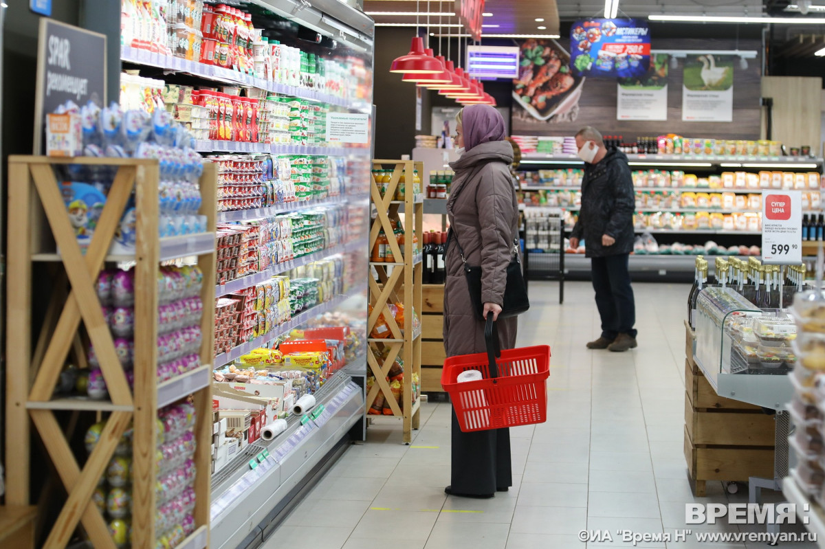 Нижегородцам рекомендуют анализировать цены при покупке продуктов к новогоднему столу