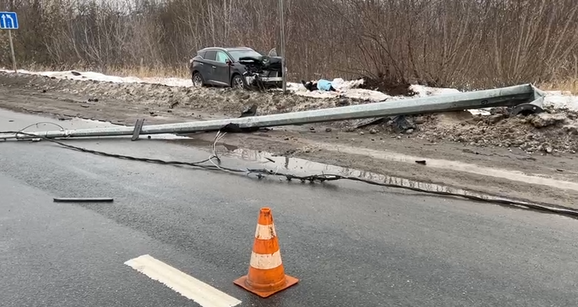 Один человек погиб и двое ранены в ДТП в Дзержинске 12 января