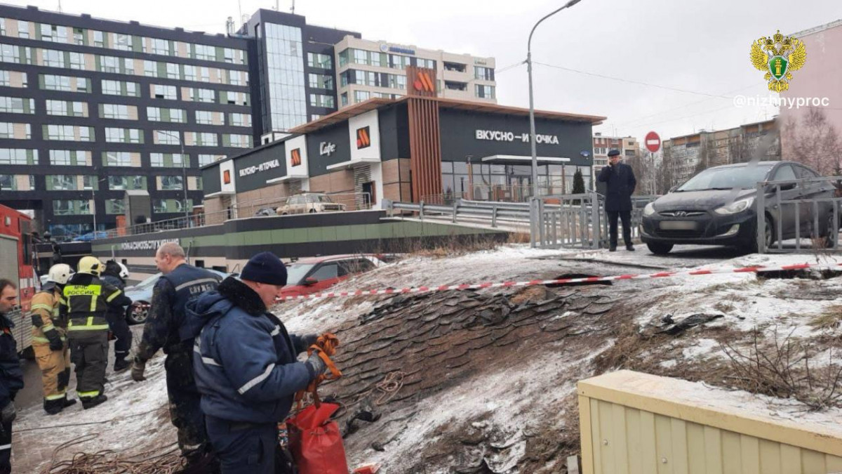 Проверки организовали после падения мужчины в яму в Нижнем Новгороде